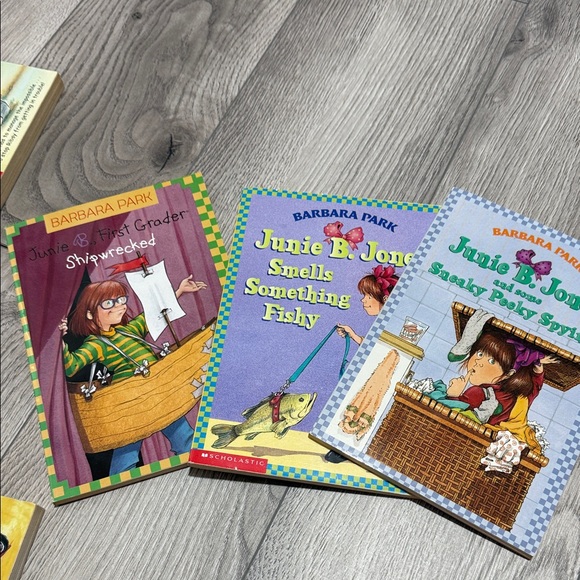 Kids Book Set - Colorful Collection - Picture 2 of 3